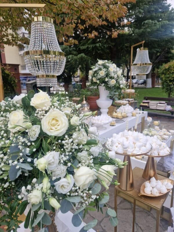 στολισμός γάμου λευκό χρυσό