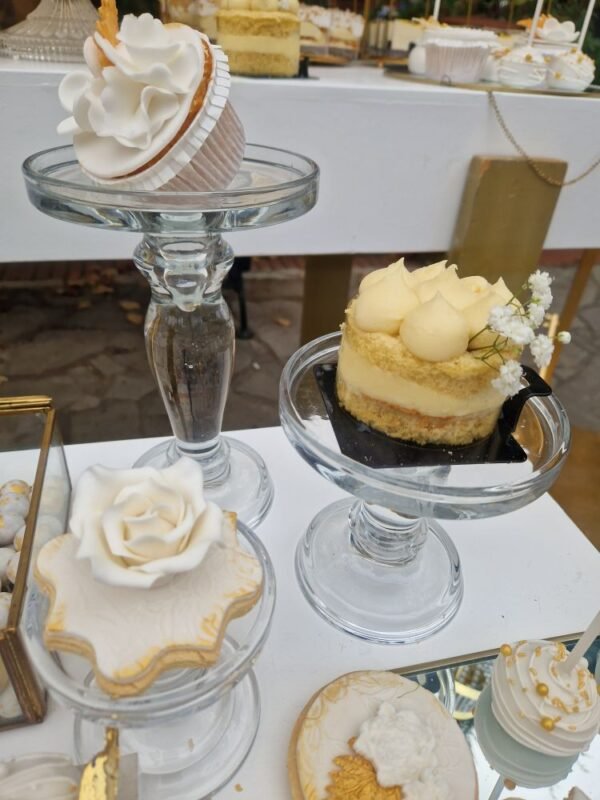 στολισμός γάμου λευκό χρυσό