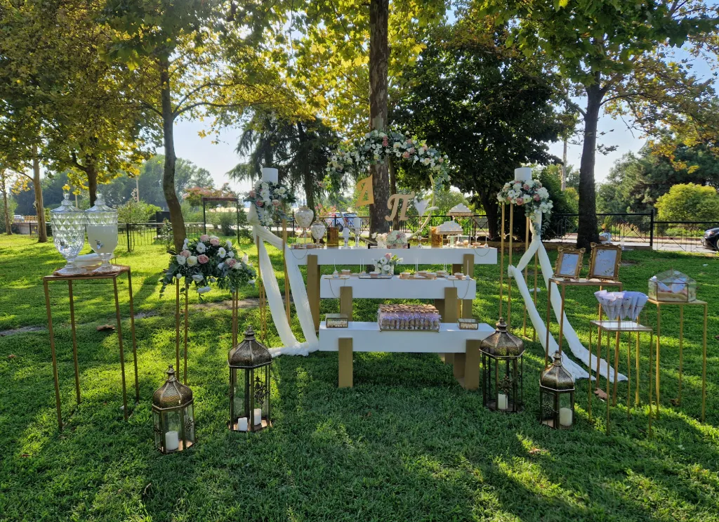 Στολισμός Γάμου σε σάπιο μήλο