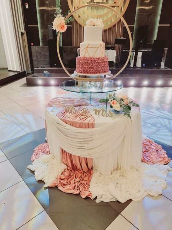 στολισμός δεξίωσης σε σάπιο μήλο