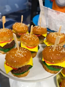 στολισμός γενεθλίων μπομπ σφουγγαράκης