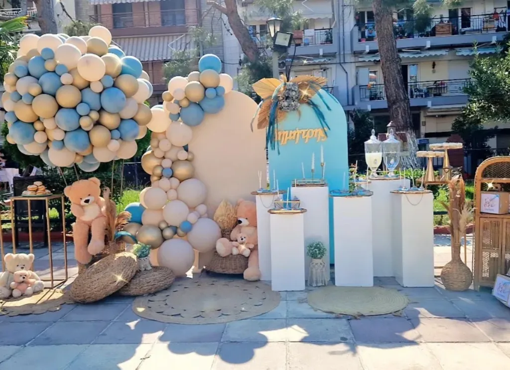 Στολισμός βάπτισης αρκουδάκι αερόστατο