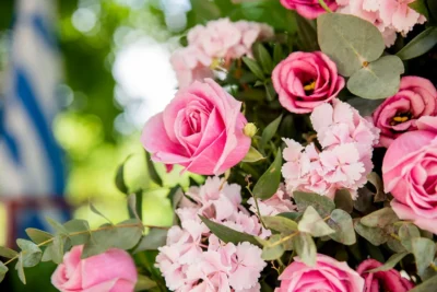 στολισμός βάφτισης με λουλούδια