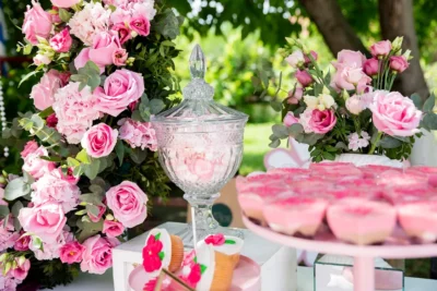 στολισμός βάφτισης με λουλούδια