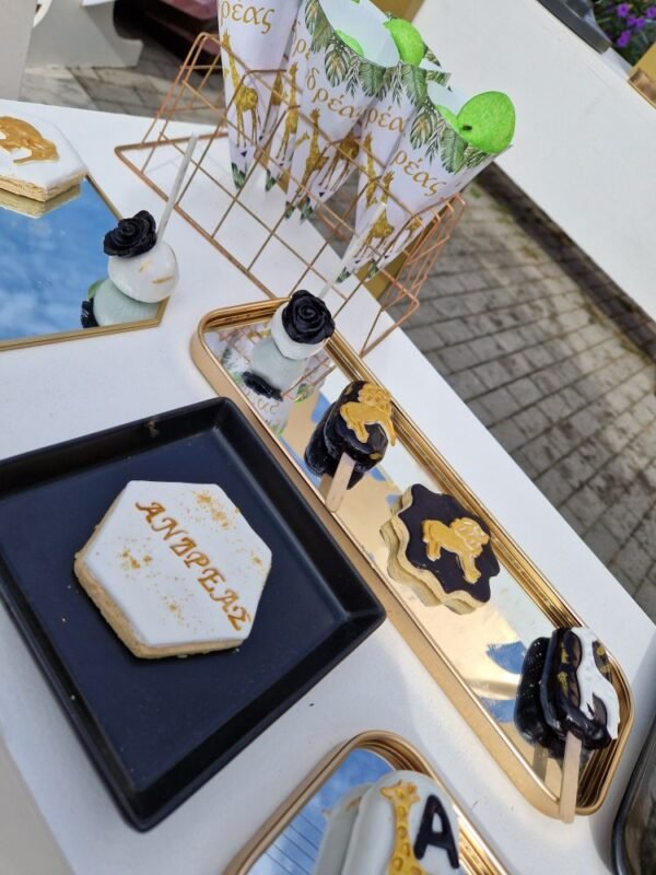 στολισμός βάπτισης με θεμα safari σε μαύρο και χρυσό