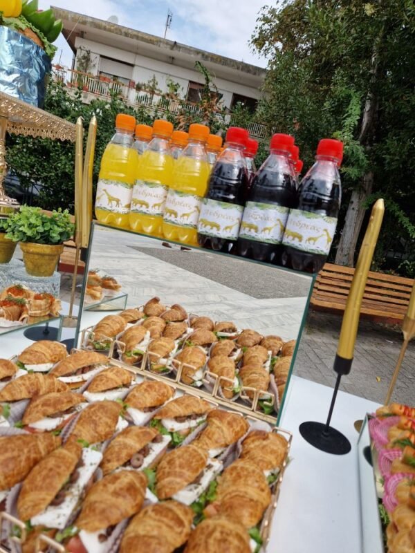 στολισμός βάπτισης με θεμα safari σε μαύρο και χρυσό