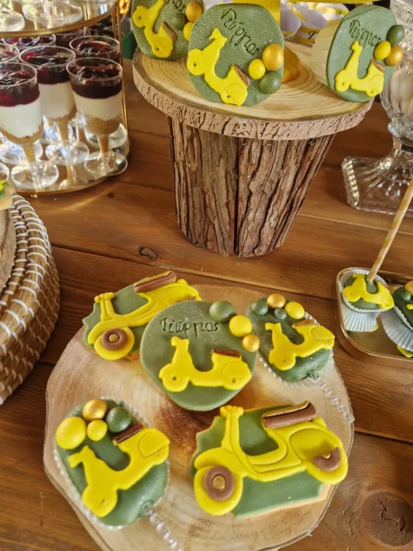 στολισμός βάπτισης για αγόρι με θέμα την βέσπα