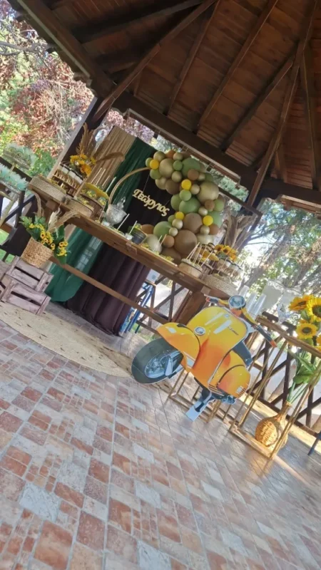 στολισμός βάπτισης για αγόρι με θέμα την βέσπα