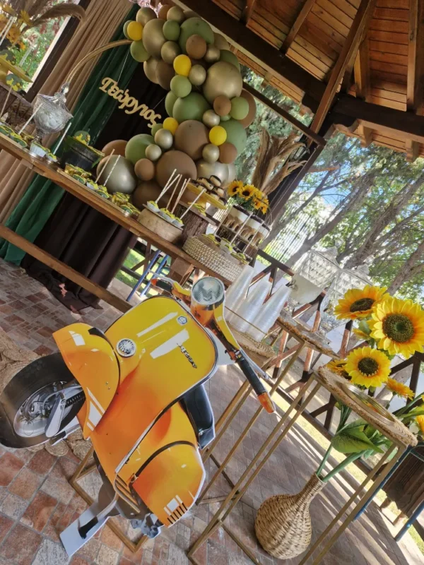 στολισμός βάπτισης για αγόρι με θέμα την βέσπα