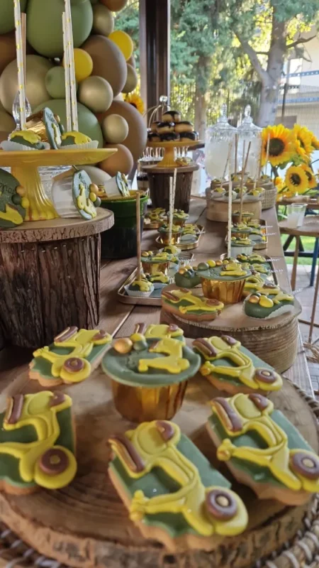 στολισμός βάπτισης για αγόρι με θέμα την βέσπα